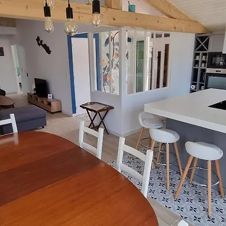 Maison Climatisée, 500 M De La Plage, Grand Jardin
