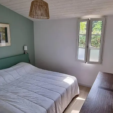 Hébergement de vacances Jolie Maison, 500 M De La Plage, Grand Jardin